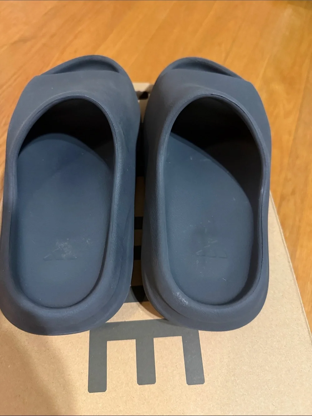adidas Originals YZY Slide in Gray size 9 with original box